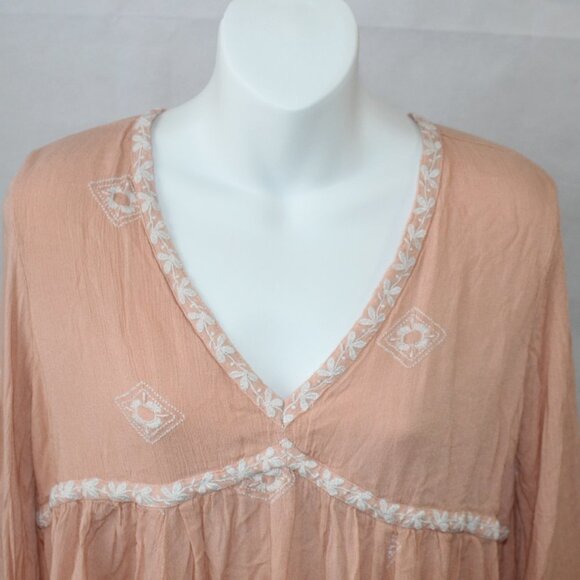 RD & Koko Anthropologie Women’s Boho Top with Embroidery Pink Size Medium - Picture 2 of 9